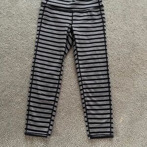 High rise Athleta Capri leggings